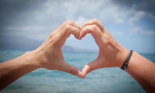 Auf Tobago Romantik in tollem karibischen Ambiente genießen. Tobago-Live informiert über eine Hochzeitsplanung und weitere romantische Möglichkeiten für Hochzeit, Honeymoon, Hochzeitsreise, Jahrestag und Verlobung. Bild (C) Pixabay