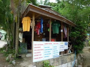 Einkaufen und Souvenirs auf Tobago. Supermärkte, Mini-Markt und Tipps zum Shopping Einkaufen und Souvenirs auf Tobago. Supermärkte, Mini-Markt und Tipps zum Shopping.